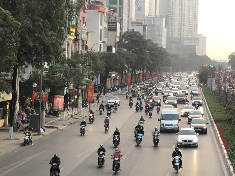 "Con đường đẹp nhất Việt Nam" rực rỡ chào mừng Đại hội Đảng - Ảnh 1