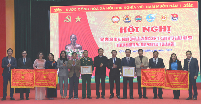 Mặt trận Tổ quốc huyện Gia Lâm và các đoàn thể chính trị - xã hội phát động thi đua năm 2021 - Ảnh 1