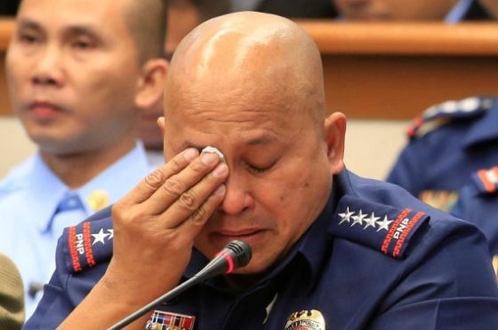 Philippines: Cảnh sát trưởng khóc, thề trung thành với Tổng thống - Ảnh 1
