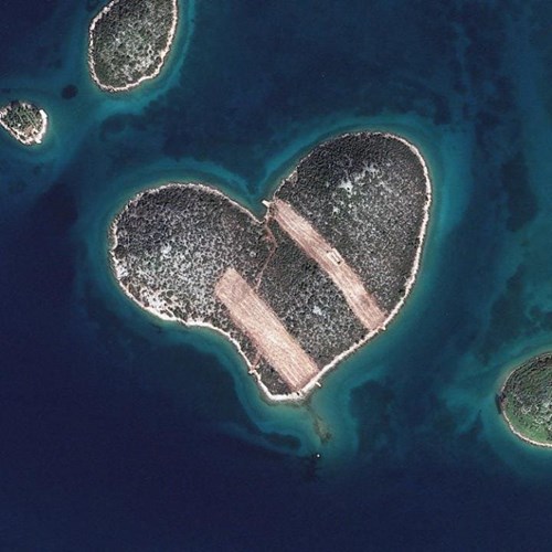 Chiêm ngưỡng 10 hòn đảo hình trái tim đẹp nhất hành tinh - Ảnh 1