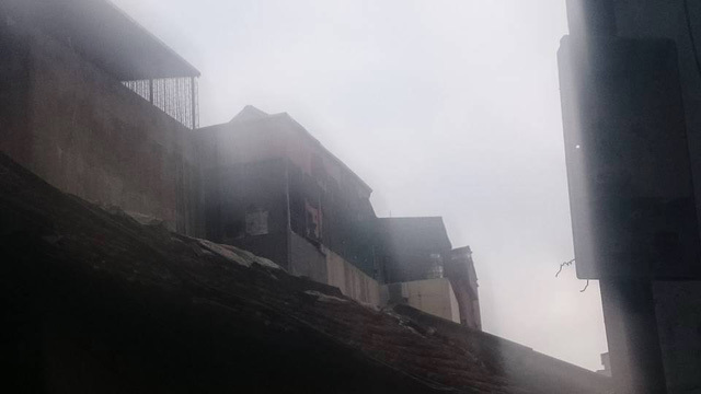 Hà Nội: Cháy lớn tại ngôi nhà 4 tầng trên phố Minh Khai - Ảnh 2