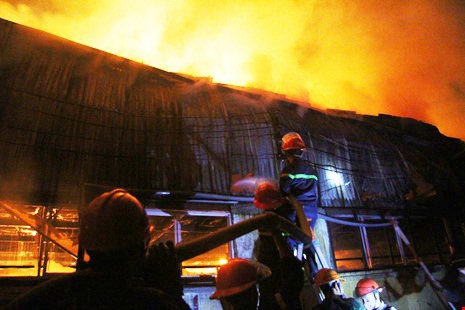 Thông tin chính thức vụ cháy lớn tại điểm công nghiệp La Phù - Ảnh 1