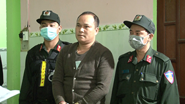 Quảng Nam: Bắt khẩn cấp đối tượng đánh tài xế xe thu gom rác - Ảnh 1