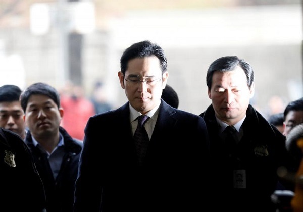 Tiếp tục thẩm vấn Chủ tịch Samsung do cáo buộc hối lộ - Ảnh 1