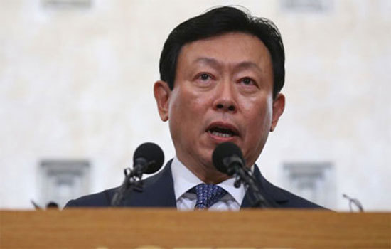 Hàn Quốc triệu tập Chủ tịch Tập đoàn Lotte để thẩm vấn - Ảnh 1