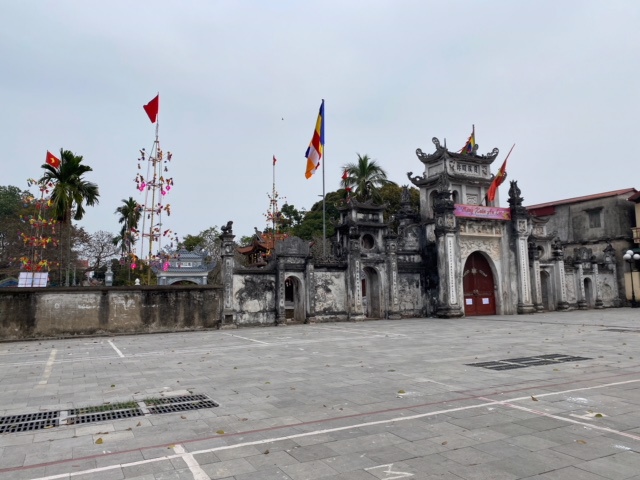 Huyện Thanh Oai: Đền, chùa đóng cửa không đón khách kể cả dân địa phương - Ảnh 4