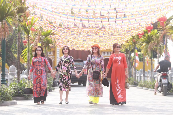 Dịp cao điểm lễ đầu Xuân tại Hà Nội: Đình, chùa ''niêm phong", dịch vụ đóng cửa - Ảnh 14
