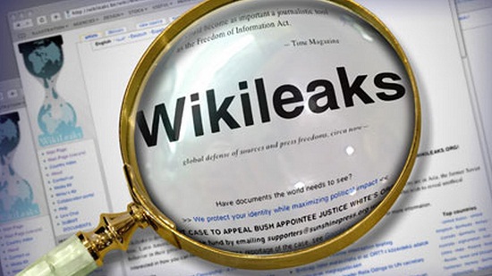 Trước thềm bầu cử, WikiLeaks công bố hơn 8.000 email của DNC - Ảnh 1