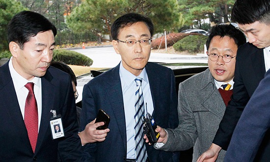 Tổng thống Hàn bị phế truất đối mặt với 13 cáo buộc - Ảnh 1