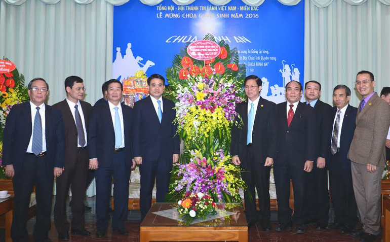Chủ tịch Nguyễn Đức Chung chúc mừng Giáng sinh cộng đồng tín hữu Tin Lành - Ảnh 1