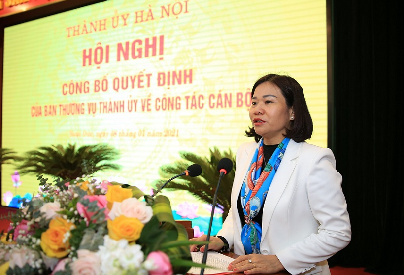 Trao quyết định điều động, phân công đồng chí Nguyễn Xuân Đại giữ chức Bí thư Huyện ủy Hoài Đức - Ảnh 1