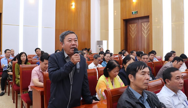 Lãnh đạo quận Hoàng Mai đối thoại với người dân về nhiều vấn đề dân sinh - Ảnh 2