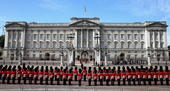 Anh: Tranh cãi về kế hoạch trùng tu cung điện Buckingham - Ảnh 1