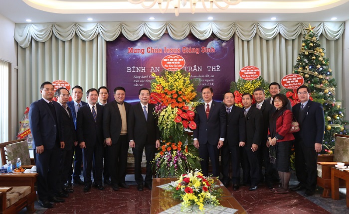 Chủ tịch UBND TP Hà Nội Chu Ngọc Anh thăm, chúc mừng Tổng Hội Thánh Tin lành Việt Nam (miền Bắc) và Hội Thánh Tin lành Hà Nội - Ảnh 1