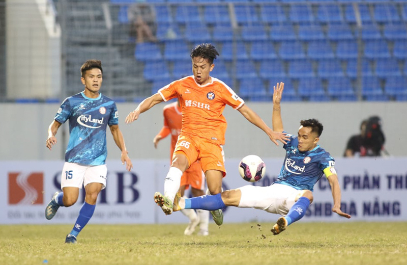 Vòng 1 V-League 2021: Hà Đức Chinh ghi bàn giúp SHB Đà Nẵng đánh bại TP Hồ Chí Minh - Ảnh 1