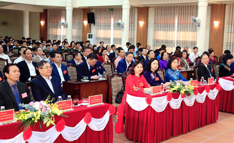 Thị xã Sơn Tây đón nhận danh hiệu đạt chuẩn nông thôn mới - Ảnh 2