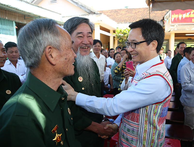 Phó Thủ tướng Vũ Đức Đam dự Ngày hội Đại đoàn kết tại Đắk Nông - Ảnh 2