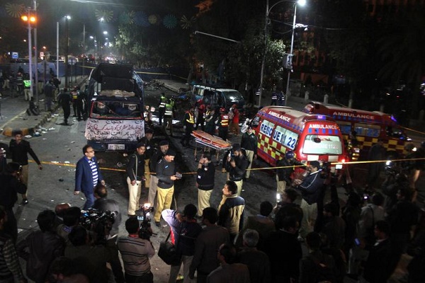 Đánh bom Pakistan, ít nhất 40 người thương vong - Ảnh 1
