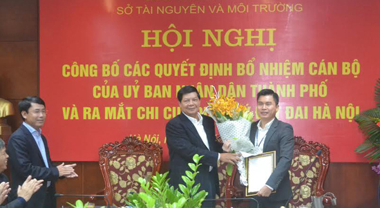 Ông Lê Tuấn Định được bổ nhiệm giữ chức Phó Giám đốc Sở TN&MT Hà Nội - Ảnh 1