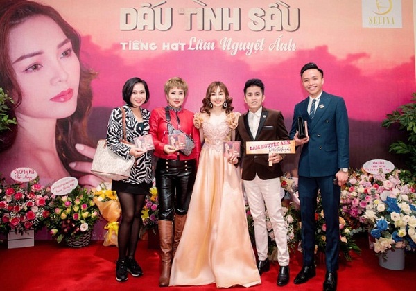 Ca sĩ Lâm Nguyệt Ánh gợi cho khán giả cuộc tình buồn bằng album “Dấu tình sầu” - Ảnh 2