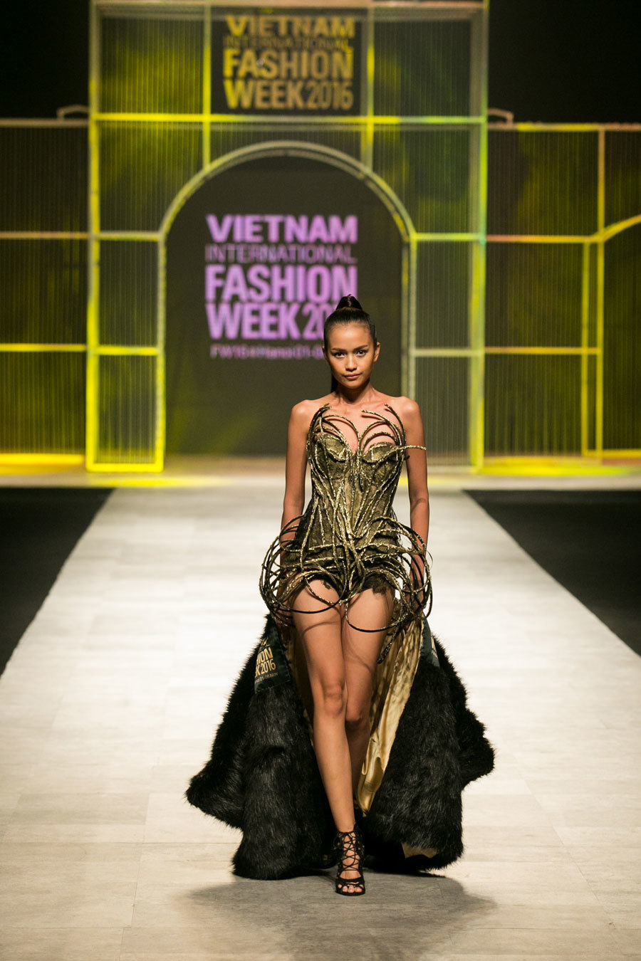 Nhà thiết kế Công Trí "coi thường" mẫu Việt - Ảnh 4