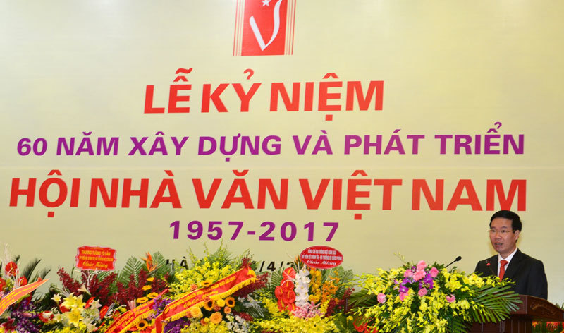Kỷ niệm 60 năm thành lập Hội nhà văn Việt Nam - Ảnh 2
