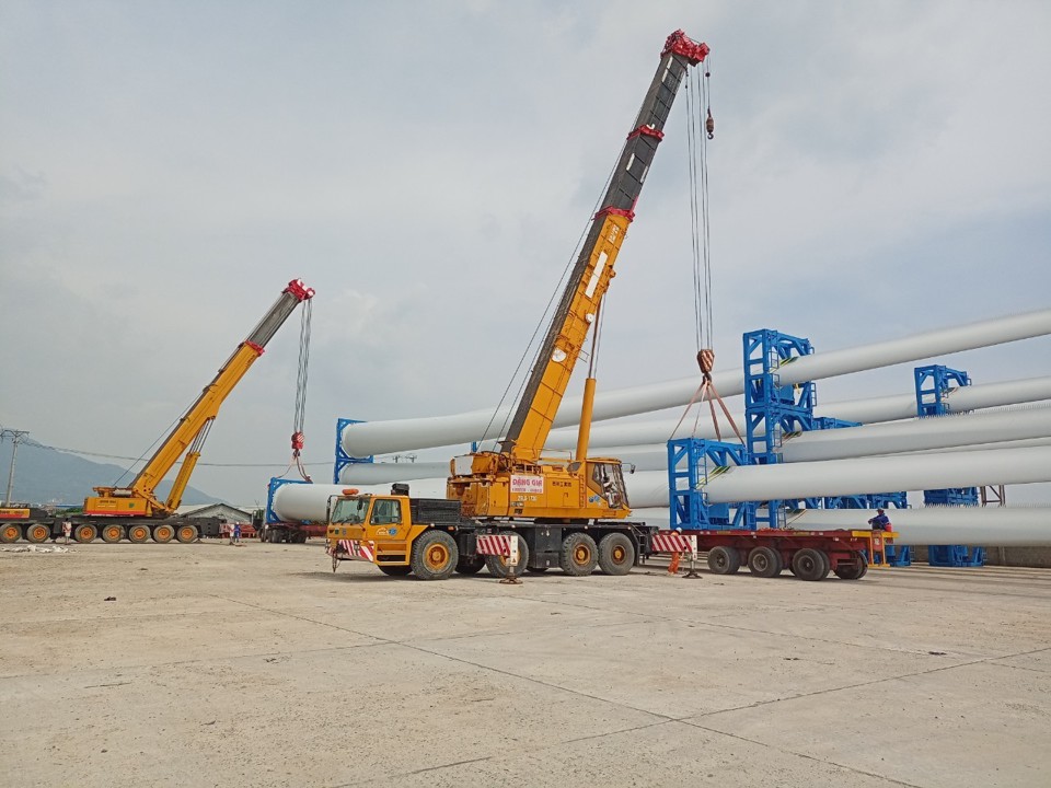 Cảng Quốc tế Long An và Tập đoàn Đặng Gia ký hợp tác triển khai các dự án điện gió - Ảnh 2