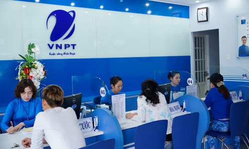 Các điểm giao dịch VNPT Hà Nội vẫn mở cửa ngày Tết - Ảnh 1