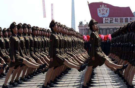 Toàn cảnh sức mạnh binh lực và vũ khí của Triều Tiên tại lễ diễu binh - Ảnh 8