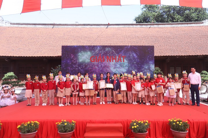77 cá nhân, 6 tập thể đoạt giải "Sáng tác về thầy giáo Chu Văn An" - Ảnh 11