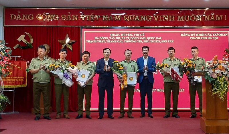 Hà Nội: Chính thức thành lập 5 tổ chức đảng Đội quản lý thị trường liên huyện - Ảnh 1