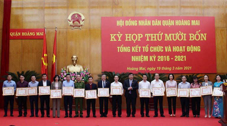 Quận Hoàng Mai tổng kết hoạt động HĐND nhiệm kỳ 2016 - 2021 - Ảnh 3