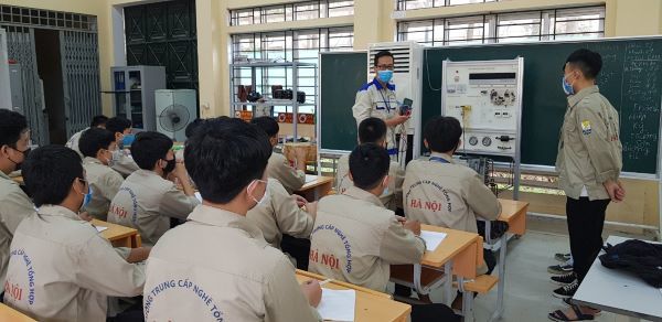 Sở LĐTB&XH Hà Nội trình Thành phố cho học sinh, sinh viên trường nghề tiếp tục nghỉ học - Ảnh 1