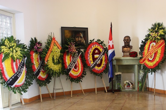 Lãnh đạo Hà Nội viếng Lãnh tụ Cuba Fidel Castro - Ảnh 3