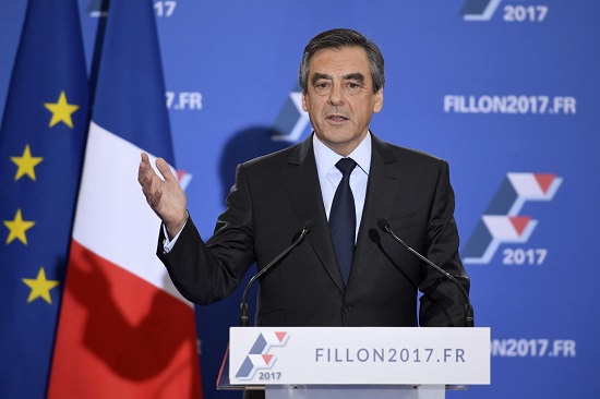Ứng viên Tổng thống Pháp Fillon đối mặt với áp lực mới - Ảnh 1