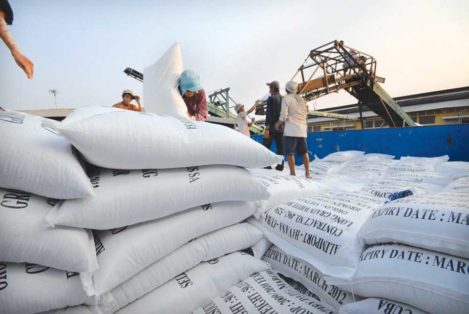 Sự kiện kinh tế tuần: Xin giấy phép xuất khẩu gạo tốn không dưới 20.000 USD - Ảnh 1