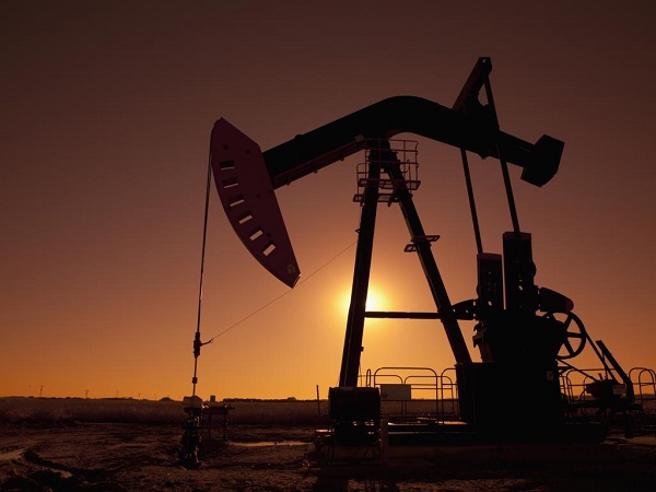 Giá dầu thế giới năm 2017: Triển vọng phục hồi mạnh mẽ - Ảnh 1