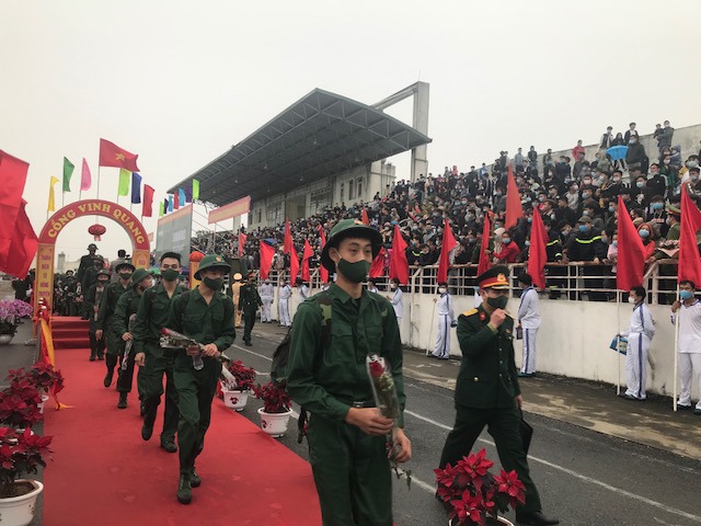 168 tân binh huyện Thanh Oai lên đường nhập ngũ - Ảnh 2