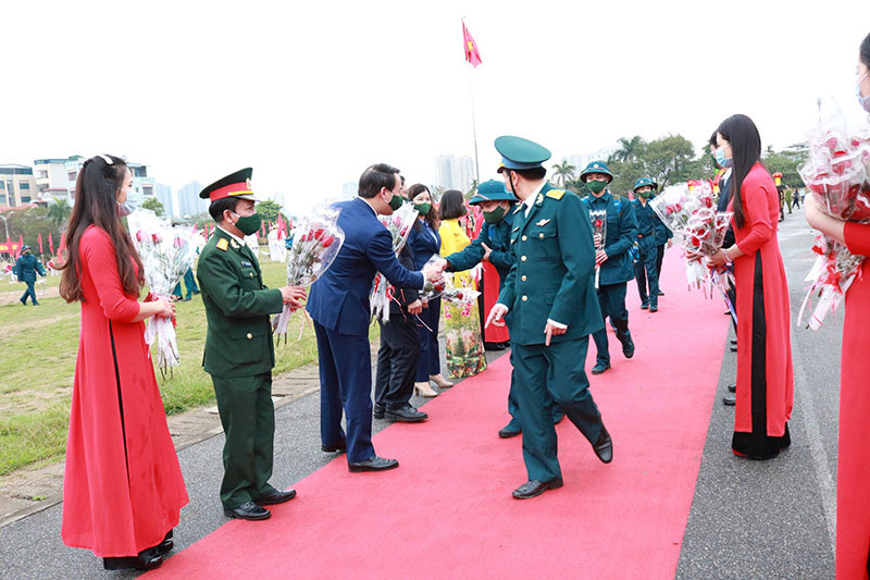 73 công dân quận Bắc Từ Liêm lên đường nhập ngũ - Ảnh 3