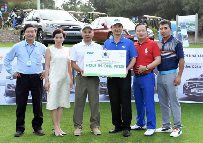 Cú hole-in-one 7 tỷ tại FLC Golf Championship 2017 - Ảnh 1