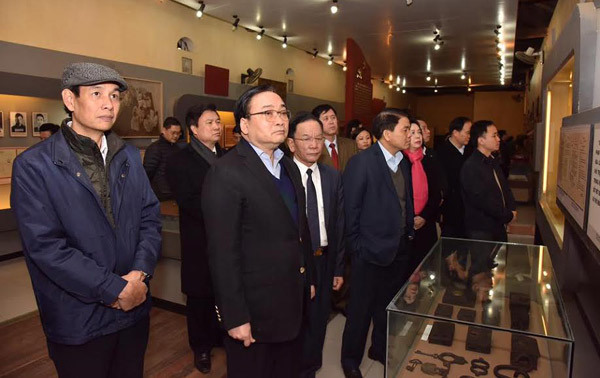Lãnh đạo TP Hà Nội thăm các di tích lịch sử tại Sơn La - Ảnh 2