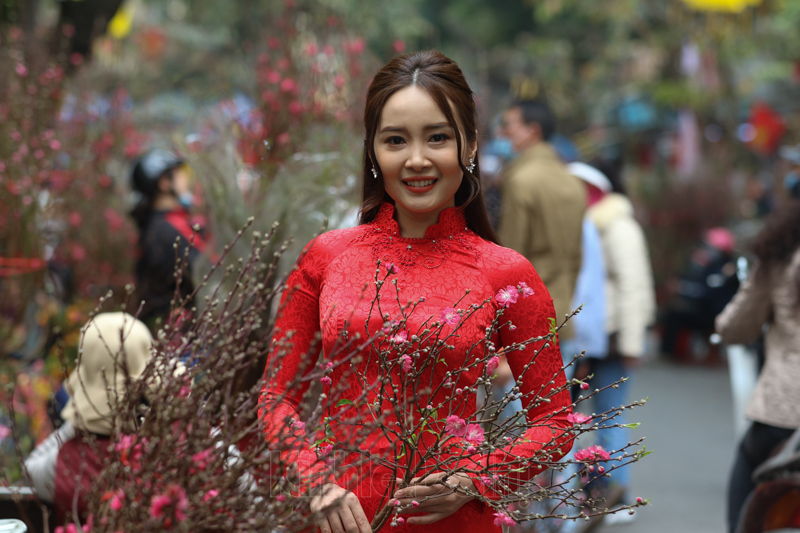 [Ảnh] Hà Nội: Ghé thăm chợ hoa cổ nhất Hà Nội trong những ngày cuối năm - Ảnh 11