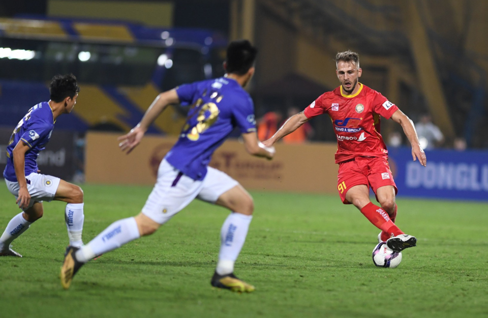 Vòng 4 V-League 2021: Thanh Hoá để thua Hà Nội FC, SLNA đánh bại Than Quảng Ninh - Ảnh 8