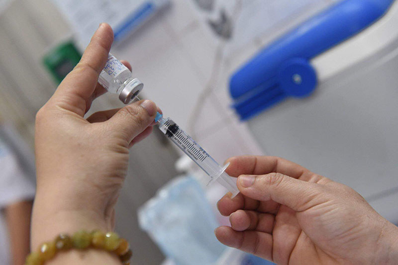 Hà Nội, Hải Dương, TP Hồ Chí Minh đã triển khai tiêm vaccine Covid-19 - Ảnh 11