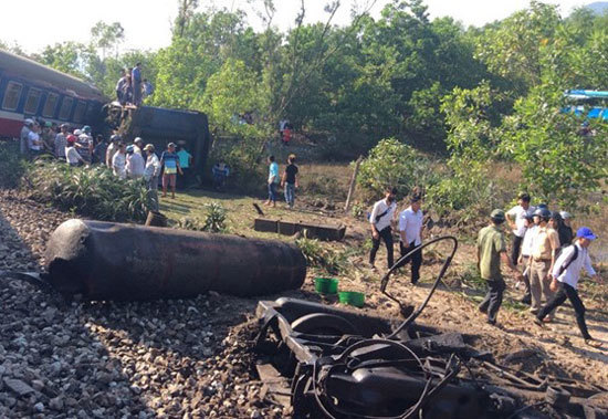 Lại xảy ra tai nạn đường sắt nghiêm trọng, 3 người tử vong - Ảnh 2