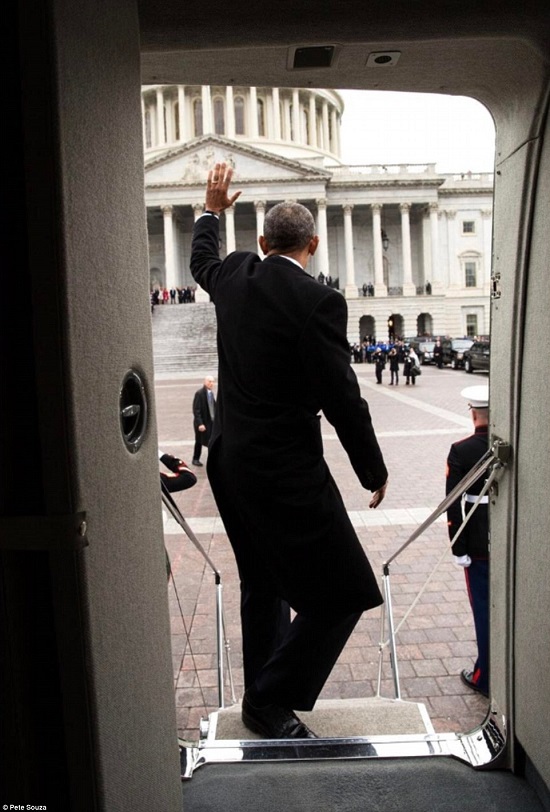 Người dân rơi nước mắt tạm biệt cựu Tổng thống Obama - Ảnh 3