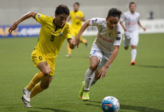 Hà Nội FC độc chiếm ngôi đầu sau chiến thắng trên đất Singapore - Ảnh 1