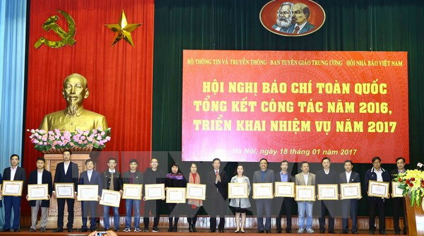 Báo chí Việt Nam buộc phải bước vào cuộc cạnh tranh thông tin - Ảnh 2