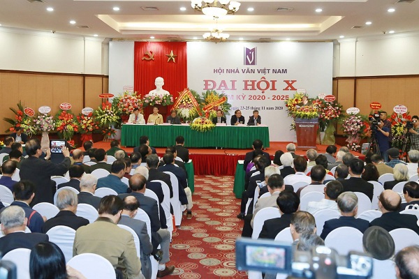 Đại hội Hội Nhà văn Việt Nam Khóa X: Thách thức trước những trang giấy và biến động thời đại - Ảnh 3