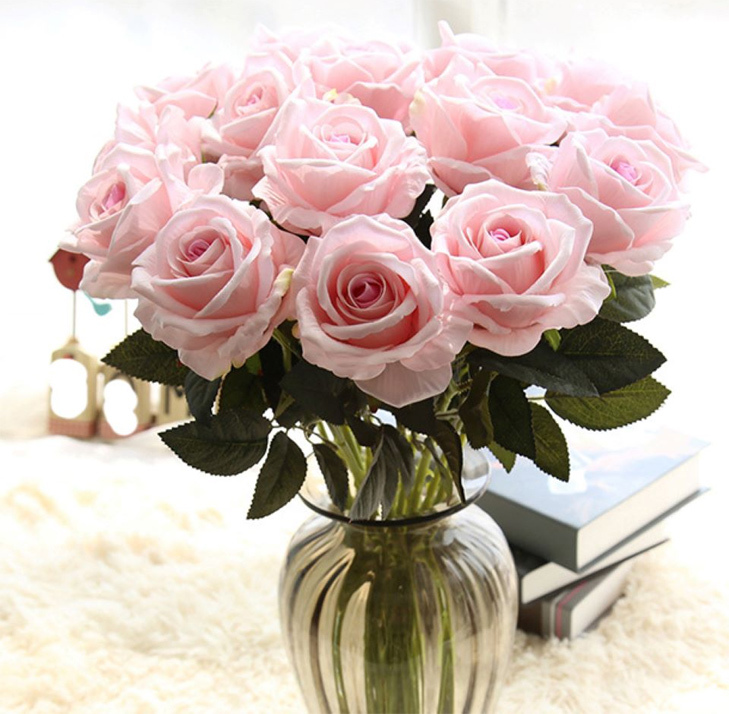 6 loại hoa nên đặt trên bàn thờ ngày Tết để thu hút tài lộc - Ảnh 7